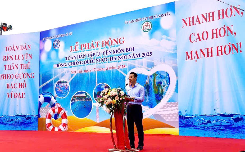 Hà Nội: Gần 2.000 người dự phát động toàn dân tập bơi, phòng, chống đuối nước