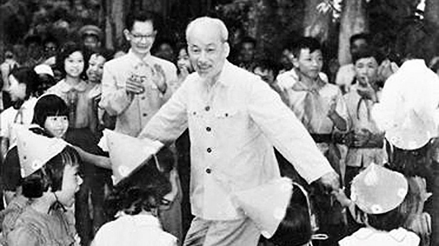 Sống mãi những ca khúc về Người