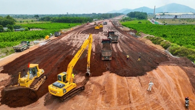 Đồng Nai đặt mục tiêu đến 30/6 giải ngân vốn đầu tư công đạt Top 10 cả nước