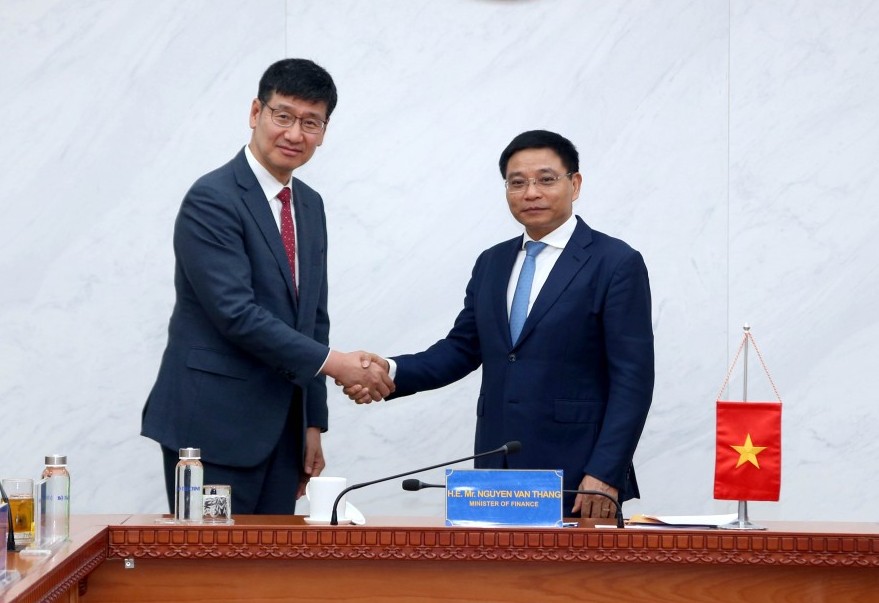 Bộ trưởng Nguyễn Văn Thắng tiếp Tổng giám đốc Samsung Việt Nam Na Ki Hong