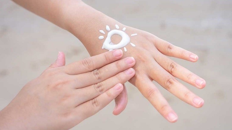 Yêu cầu rà soát, kiểm tra chỉ số SPF các loại kem chống nắng trên toàn quốc