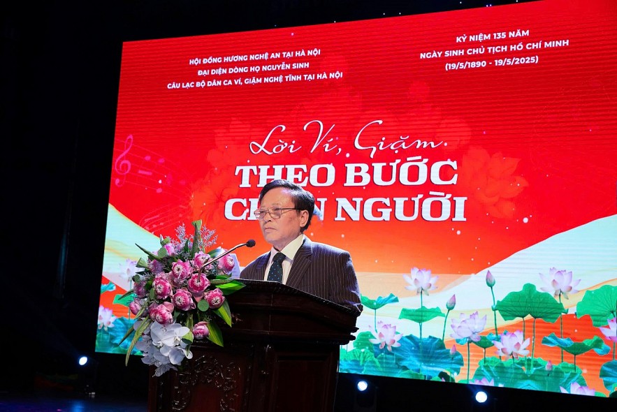 Lắng sâu lời Ví, Giặm theo bước chân Người