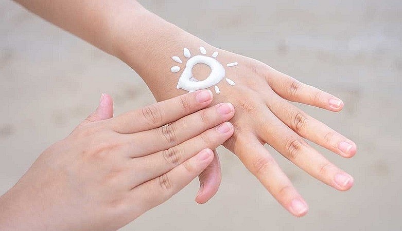 Yêu cầu rà soát, kiểm tra chỉ số SPF các loại kem chống nắng trên toàn quốc Yêu cầu rà soát, kiểm tra chỉ số SPF các loại kem chống nắng trên toàn quốc