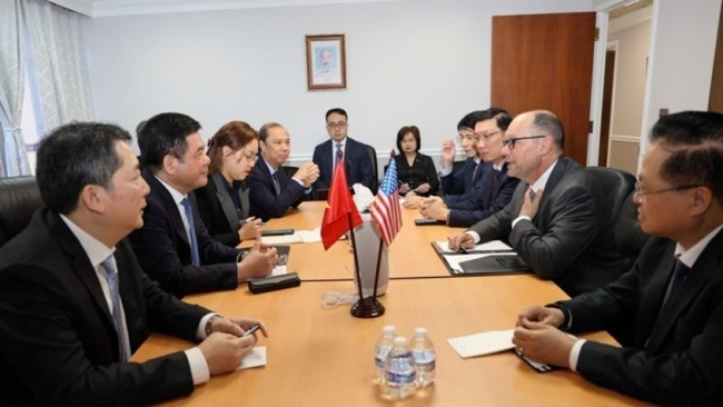 Đoàn đàm phán về thuế đối ứng của Việt Nam làm việc với các tập đoàn hàng đầu Hoa Kỳ