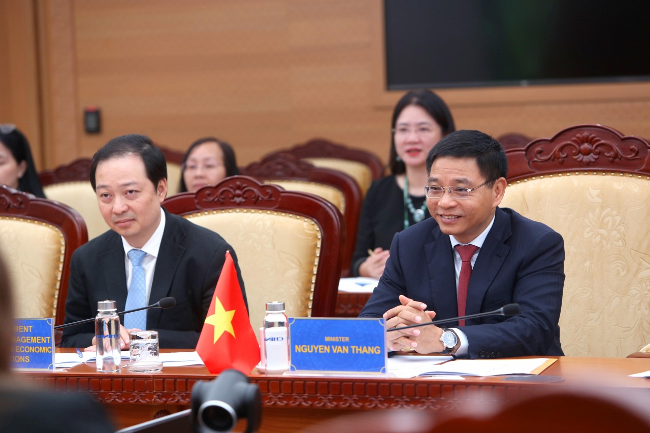 Bộ trưởng Nguyễn Văn Thắng tiếp Điều phối viên Liên Hợp quốc tại Việt Nam Bộ trưởng Nguyễn Văn Thắng tiếp Điều phối viên Liên Hợp quốc tại Việt Nam