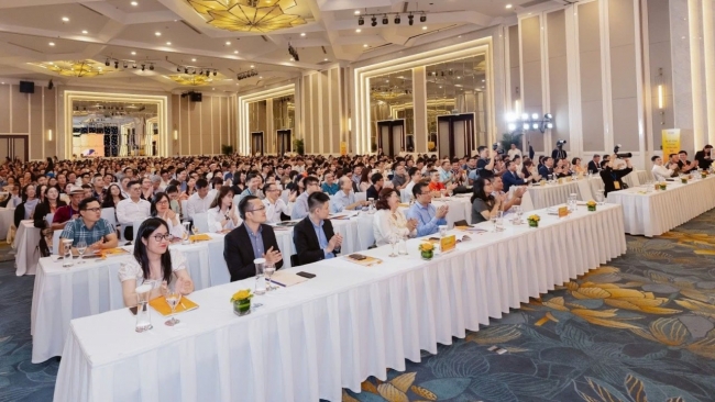 Vốn hóa SHB vượt 2 tỷ USD, nền tảng tài chính vững mạnh, không ngừng bứt phá