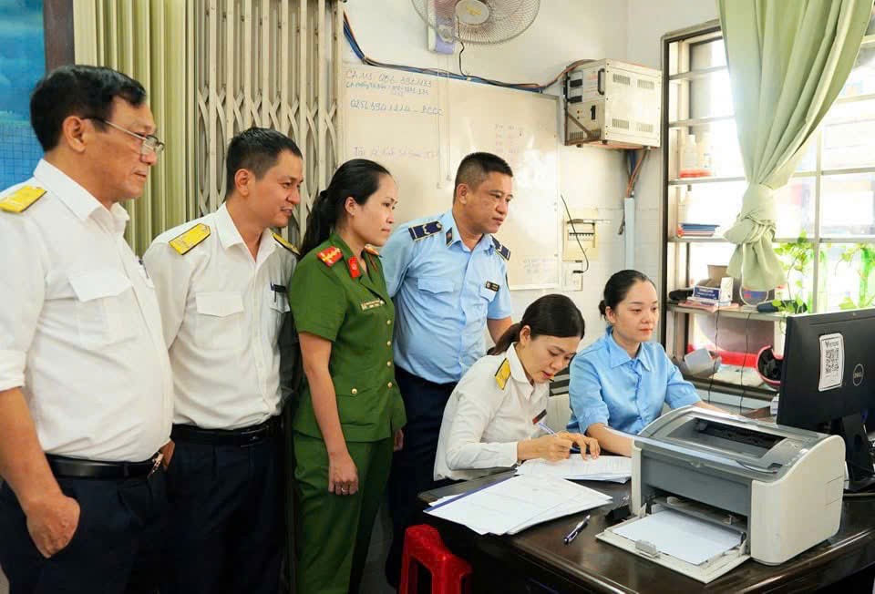 Bình Định: Ứng dụng công nghệ số chống gian lận thuế thương mại điện tử Bình Định: Ứng dụng công nghệ số chống gian lận thuế thương mại điện tử