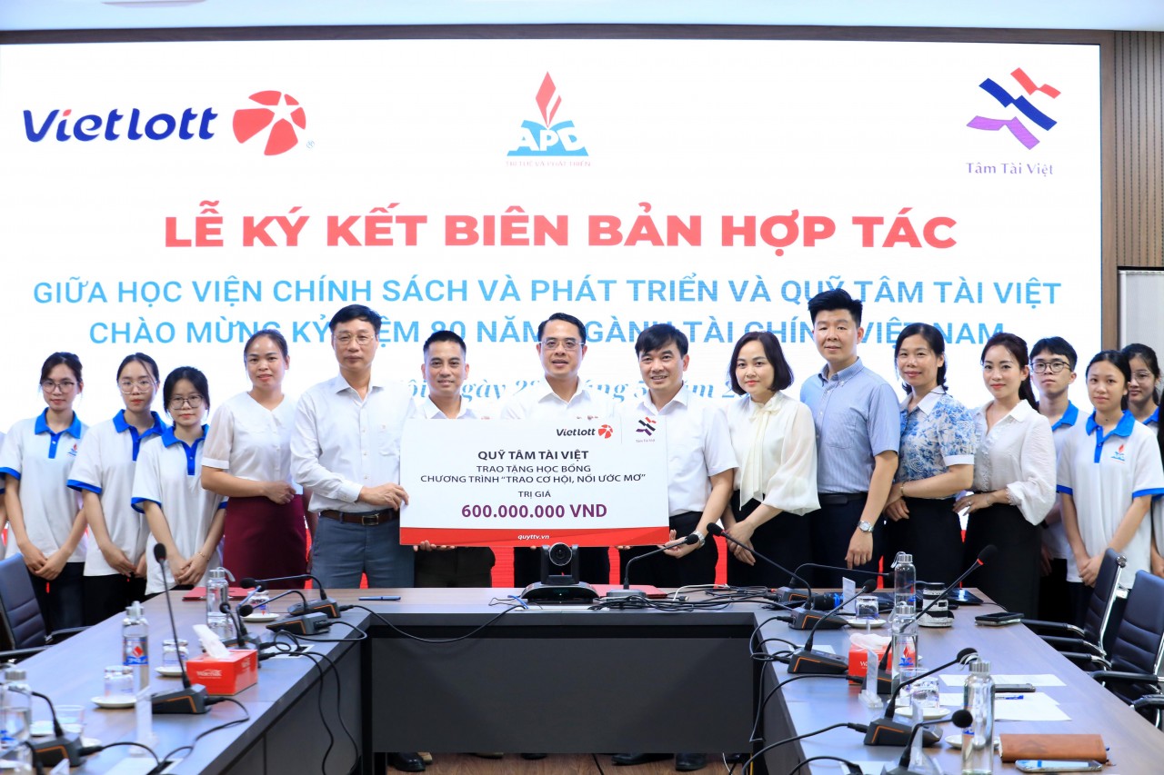 Học viện Chính sách và Phát triển ký Biên bản ghi nhớ hợp tác chiến lược với Quỹ Tâm Tài Việt Học viện Chính sách và Phát triển ký Biên bản ghi nhớ hợp tác chiến lược với Quỹ Tâm Tài Việt