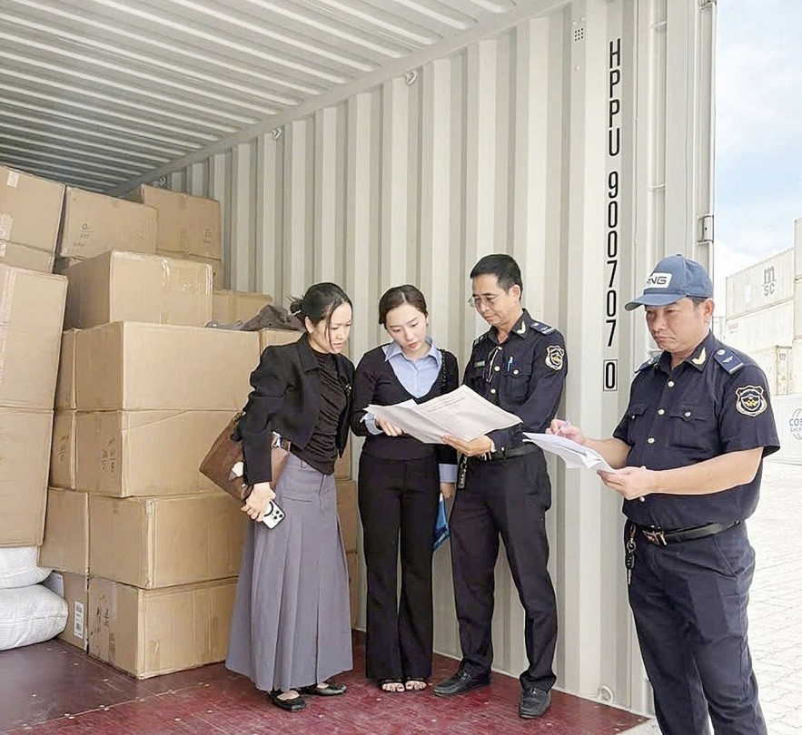 Chống gian lận xuất xứ, hải quan lập nhiều chiến công mới Chống gian lận xuất xứ, hải quan lập nhiều chiến công mới