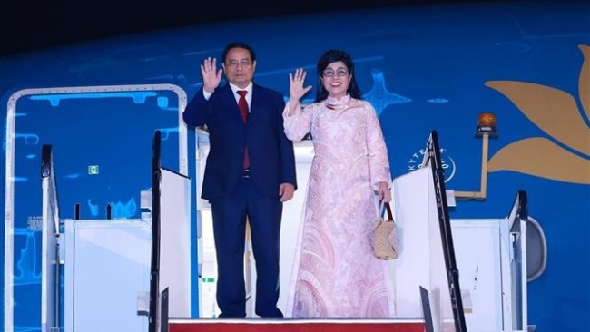 Thủ tướng Phạm Minh Chính tới Kuala Lumpur, bắt đầu thăm Malaysia và dự các Hội nghị cấp cao