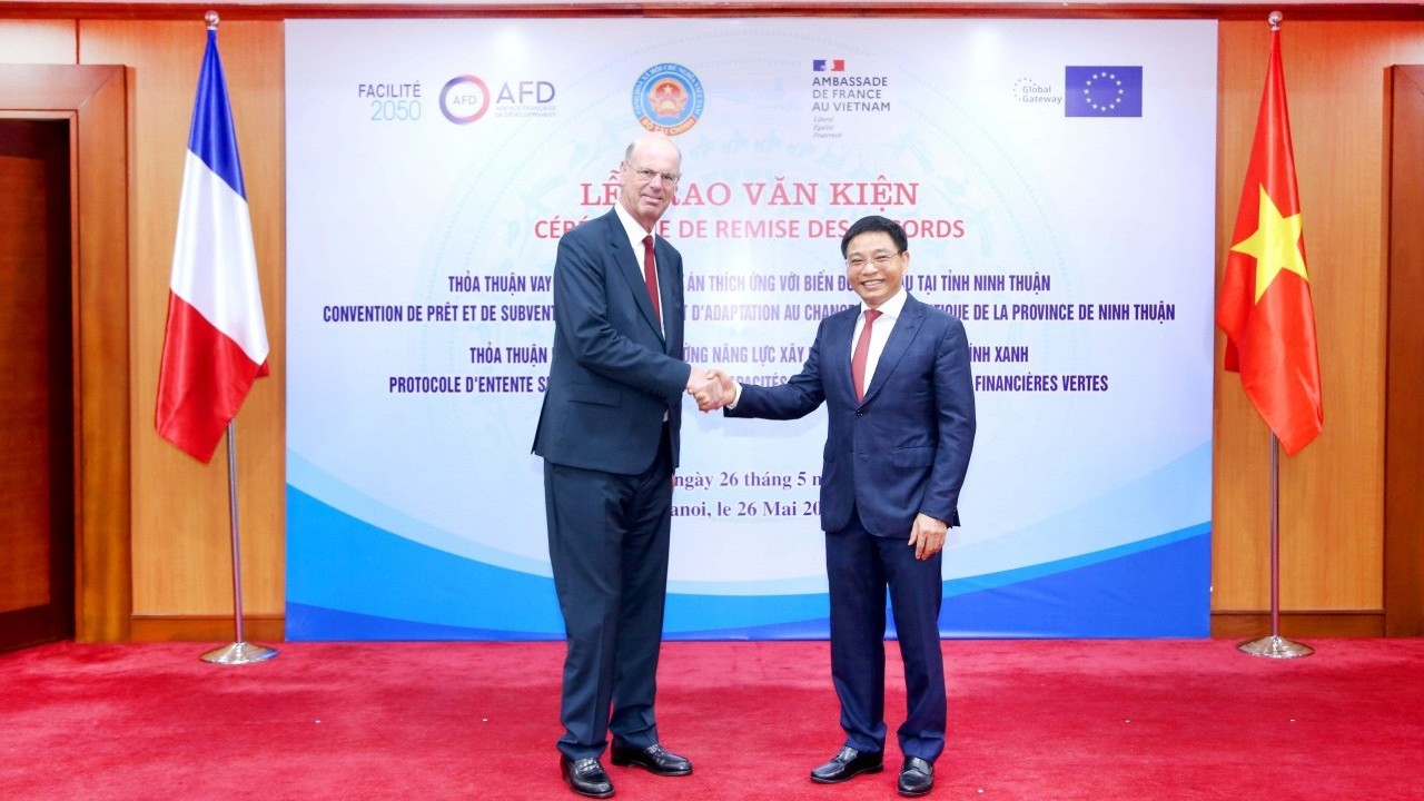 Thúc đẩy hơn nữa hợp tác tài chính giữa Việt Nam và Pháp