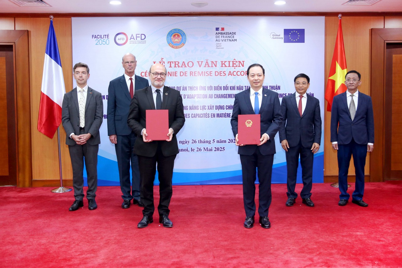 Hợp tác tài chính giữa Việt Nam và Phát sẽ đạt nhiều thành tựu mới