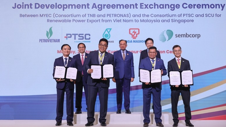 Việt Nam thỏa thuận xuất khẩu điện sạch sang Malaysia và Singapore