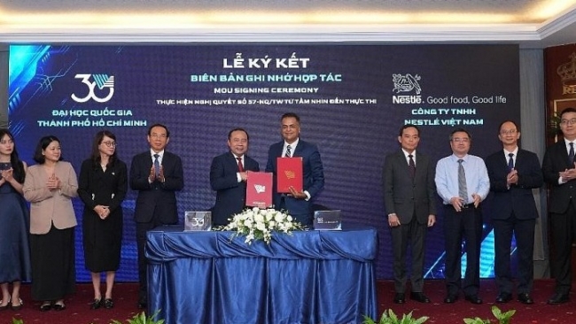 Nestlé Việt Nam ký kết hợp tác với Đại học Quốc gia TP.HCM thực thi mô hình “3 nhà”