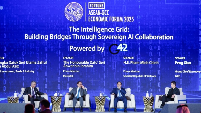 Thủ tướng: Nếu không được chuyển giao, Việt Nam vẫn phải tự chủ phát triển công nghệ cao