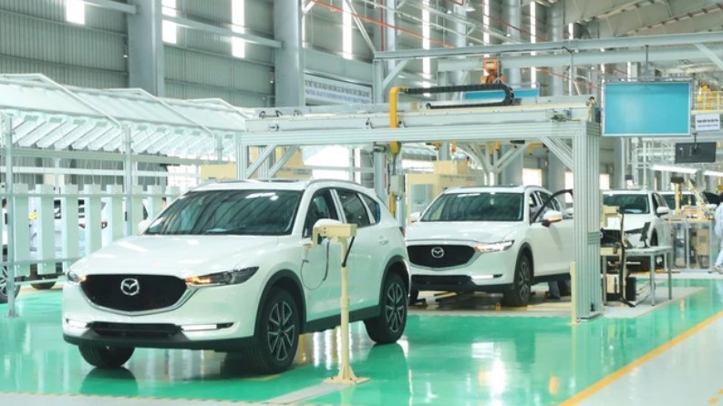 Thị trường ô tô Việt Nam giảm giá mạnh chưa từng có