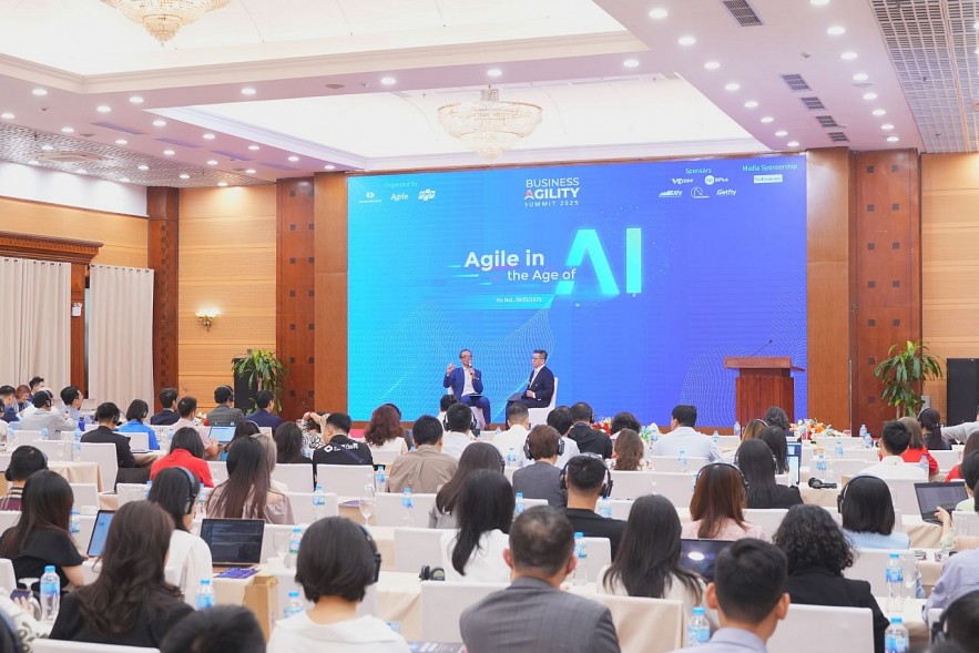 Chuyển đổi số ngân hàng: Thay đổi phải diễn ra đồng bộ trên nhiều mặt