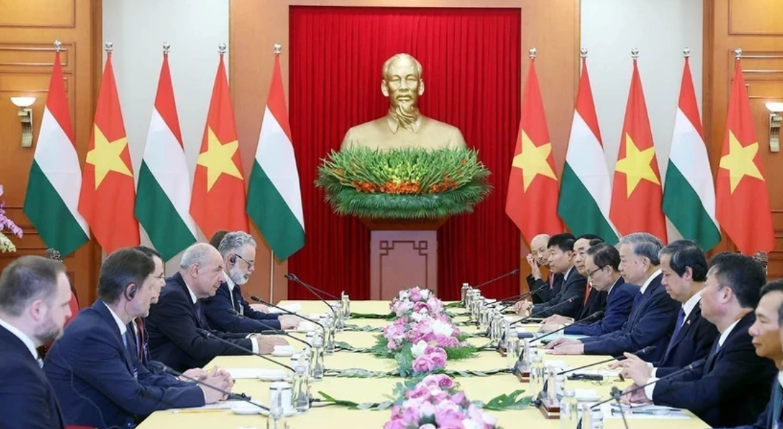 Tổng Bí thư: Việt Nam sẵn sàng là cầu nối giữa Hungary với khu vực Đông Nam Á