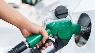 Giá xăng tăng nhẹ, từ 33 đồng - 74 đồng/lít