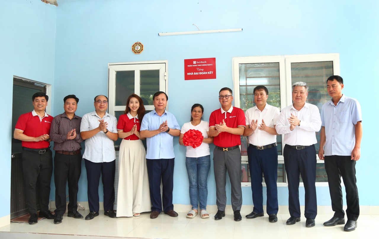 SeABank bàn giao 856 căn nhà đại đoàn kết cho tỉnh Hòa Bình SeABank bàn giao 856 căn nhà đại đoàn kết cho tỉnh Hòa Bình