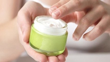 Yêu cầu nền tảng mạng xã hội, sàn thương mại điện tử siết quản lý mỹ phẩm tự chế