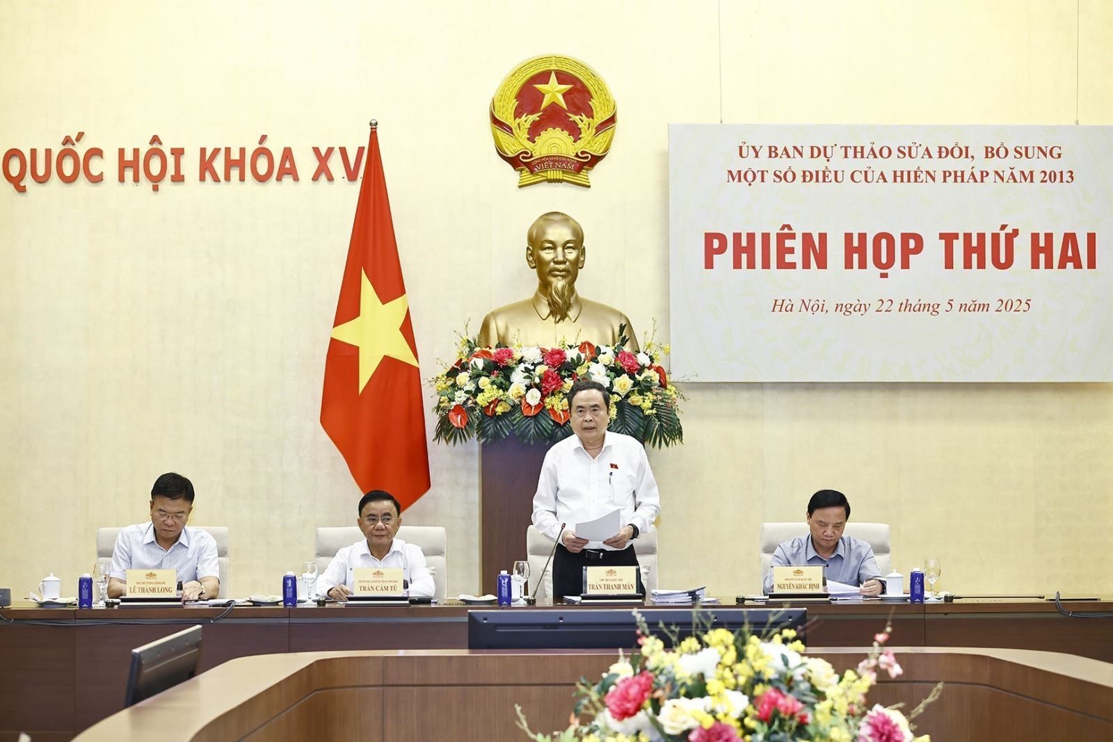 Những chính sách mới nổi bật sẽ có hiệu lực từ tháng 6/2025 Chú thích ảnh