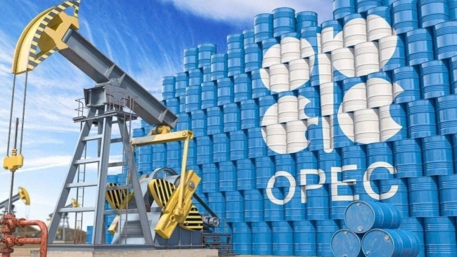 OPEC+ tăng mạnh sản lượng dầu