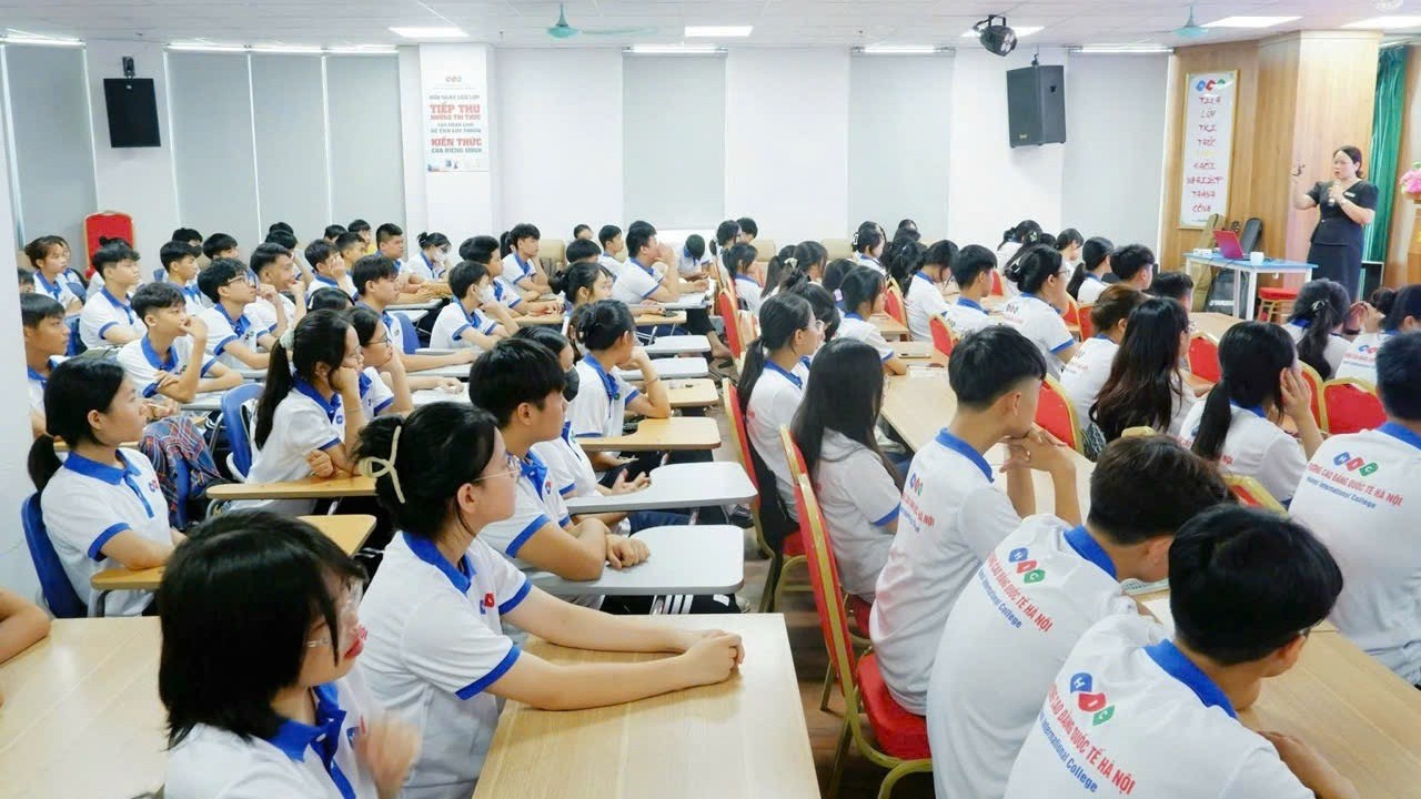 HIC tiên phong đổi mới đào tạo ngôn ngữ từ xa chất lượng cao