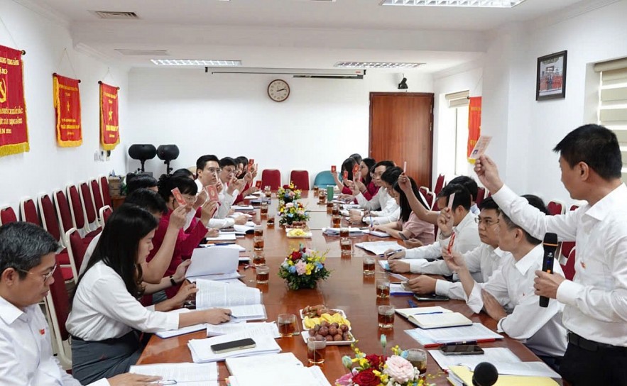 Đại hội Chi bộ 2 - Vụ Tổ chức cán bộ thành công rực rỡ, định hướng phát triển vững mạnh nhiệm kỳ 2025 - 2027 Đại hội Chi bộ 2 - Vụ Tổ chức cán bộ thành công rực rỡ, định hướng phát triển vững mạnh nhiệm kỳ 2025 - 2027