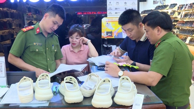 Thanh Hoá: Chuyển Công an điều tra vụ kinh doanh thời trang nghi giả mạo Gucci, Dior