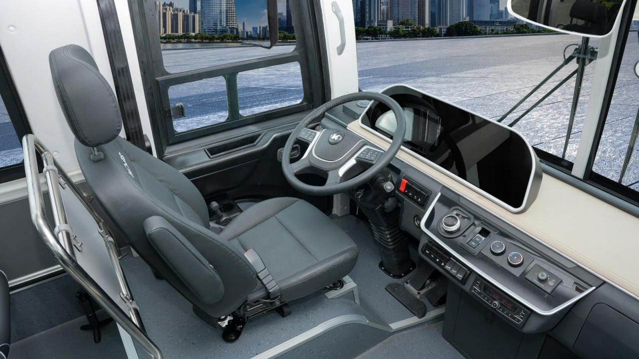 Kim Long Motor chính thức bàn giao xe bus điện xuất khẩu sang Hàn Quốc