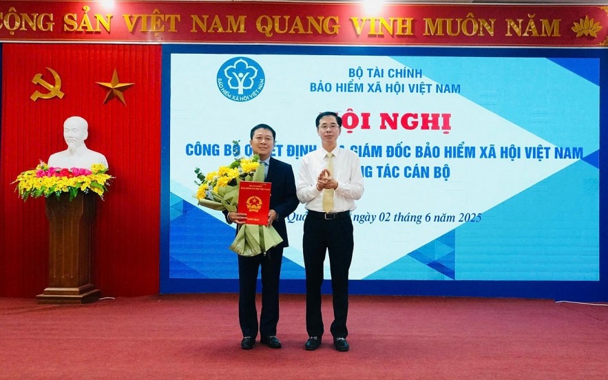 Ông Trần Anh Tuấn làm Giám đốc Bảo hiểm xã hội khu vực XVI Ông Trần Anh Tuấn làm Giám đốc Bảo hiểm xã hội khu vực XVI