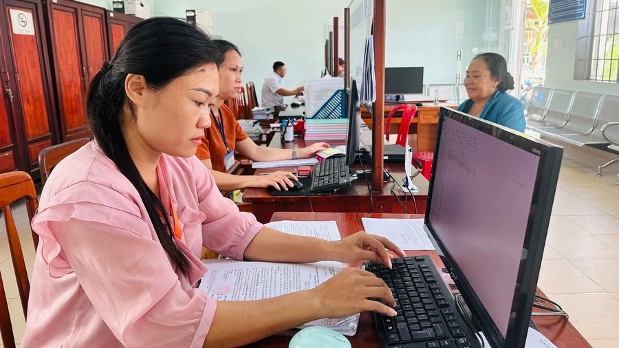 Đề xuất tiêu chuẩn, điều kiện công chức được thay đổi vị trí việc làm có ngạch cao hơn ngạch hiện giữ