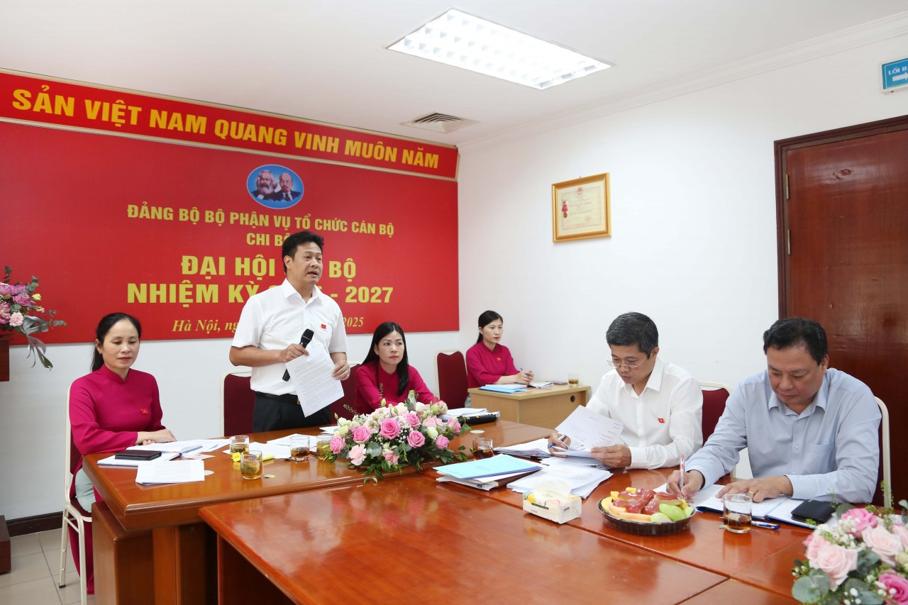 Chi bộ 1 - Vụ Tổ chức cán bộ luôn đề cao tinh thần tiên phong, gương mẫu của cán bộ, đảng viên