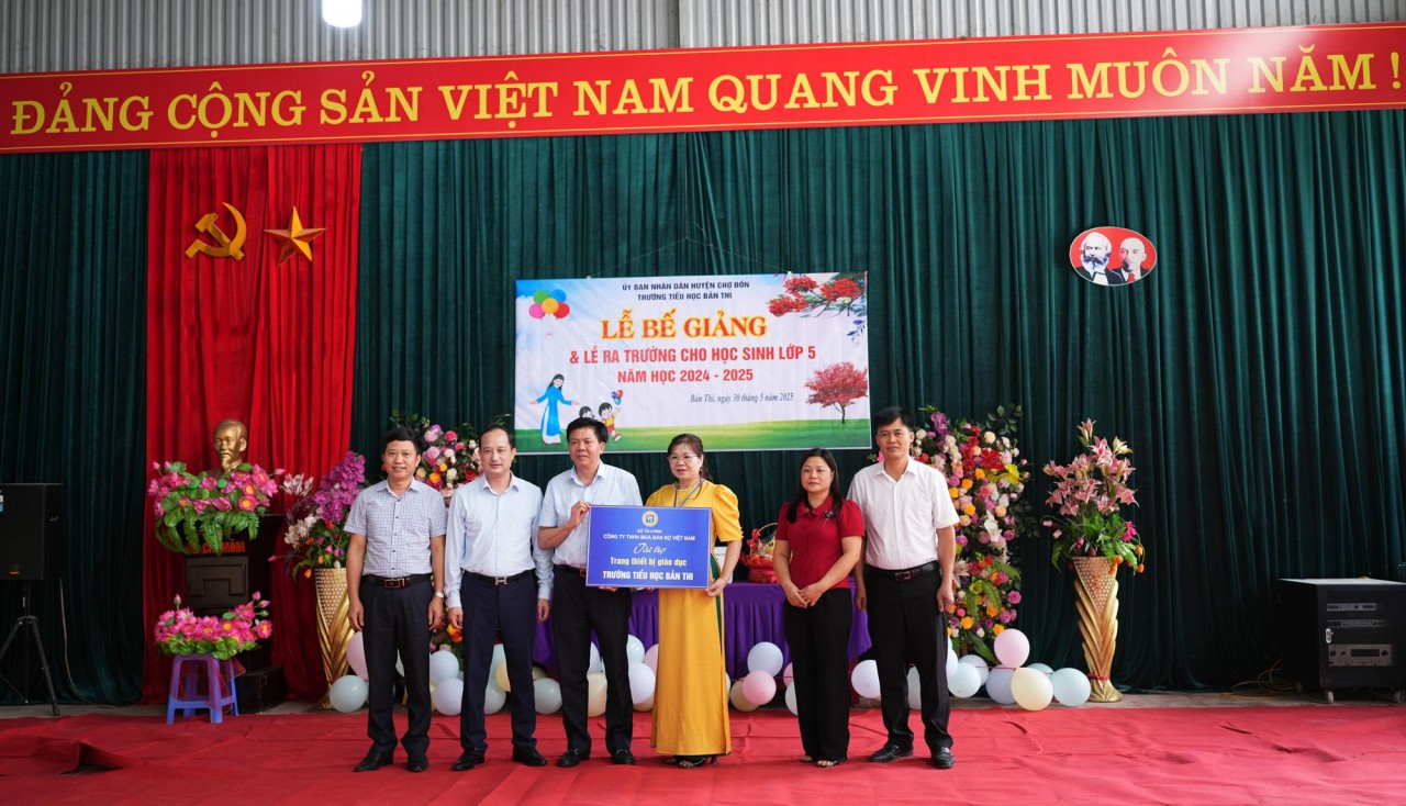 "Hành trình về nguồn": DATC hỗ trợ giáo dục tại vùng cao Bắc Kạn