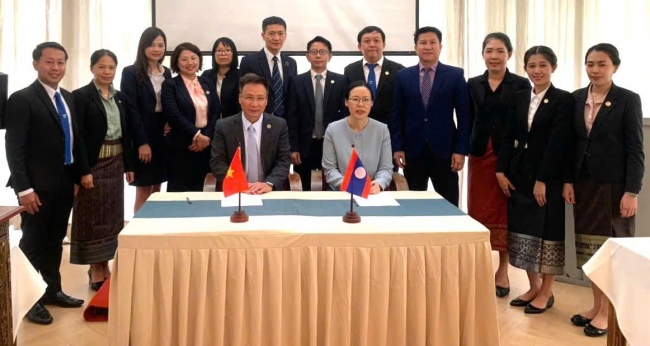 Ủy ban Chứng khoán Nhà nước Việt Nam và Ủy ban Chứng khoán Lào tăng cường hợp tác phát triển thị trường vốn khu vực