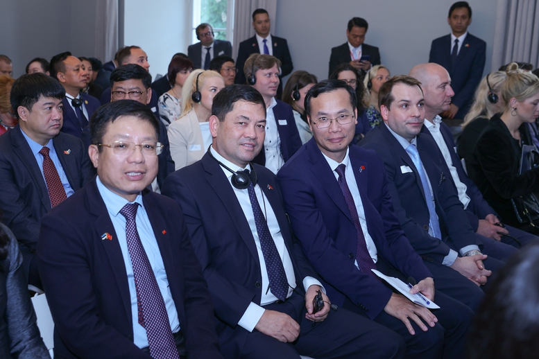 Thủ tướng: Hợp tác giữa các doanh nghiệp Việt Nam - Estonia có sự bảo đảm của hai Chính phủ- Ảnh 9.