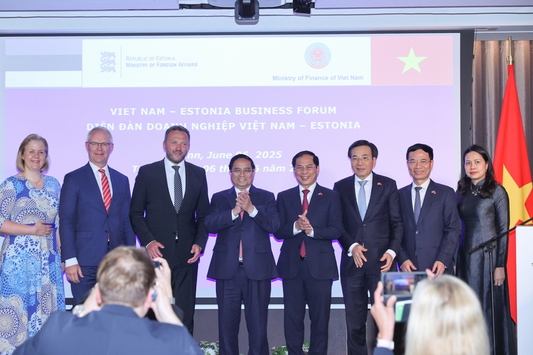 Thủ tướng: Hợp tác giữa các doanh nghiệp Việt Nam - Estonia có sự bảo đảm của hai Chính phủ- Ảnh 11.