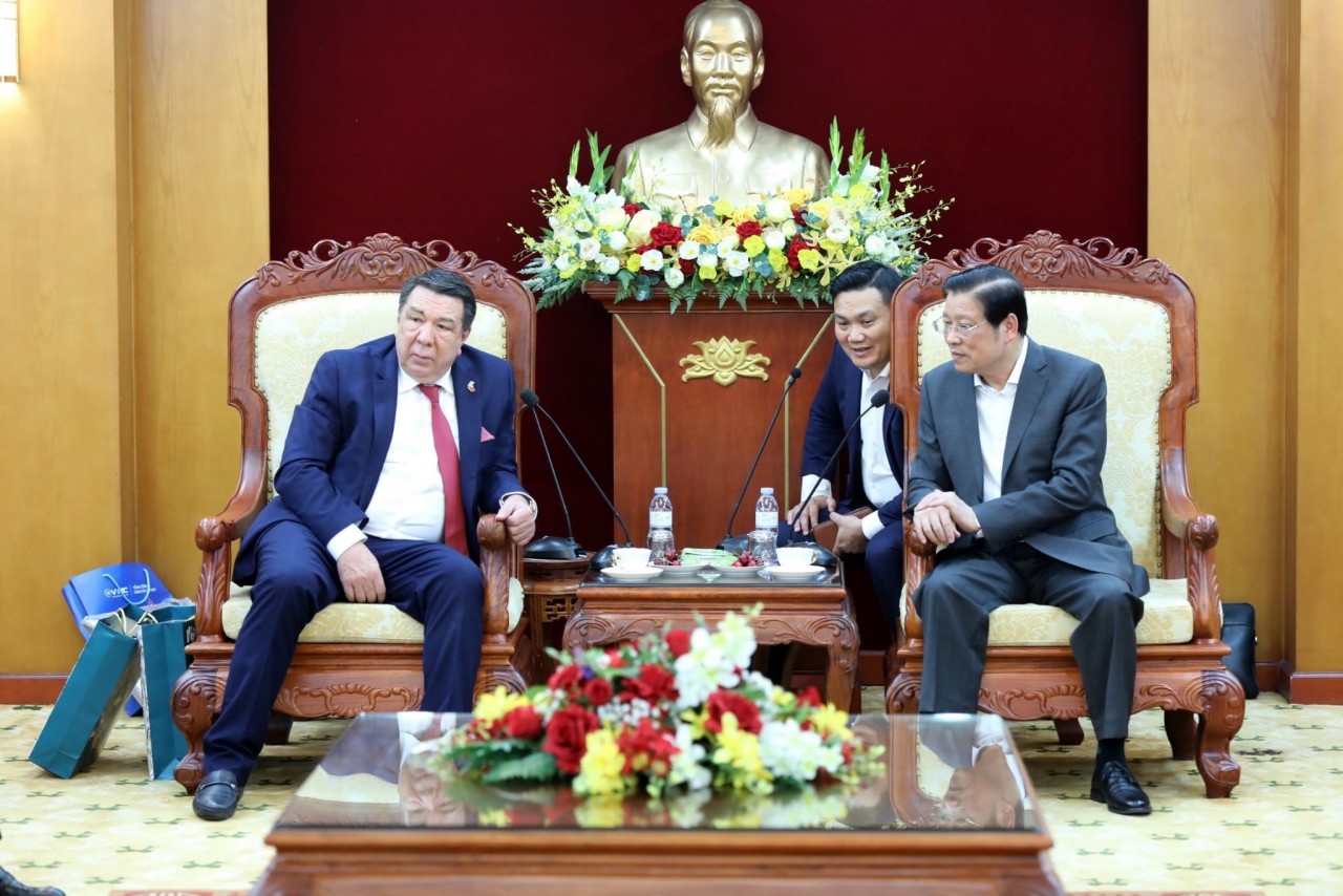 Cầu nối đưa hàng hải Việt Nam vươn ra biển lớn