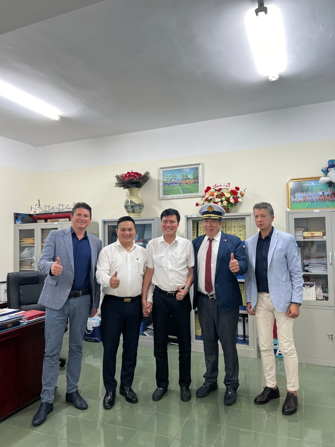 Cầu nối đưa hàng hải Việt Nam vươn ra biển lớn