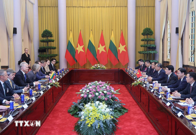 ttxvn-chu-tich-nuoc-luong-cuong-hoi-dam-voi-tong-thong-litva-gitanas-nauseda-8087127-3.jpg