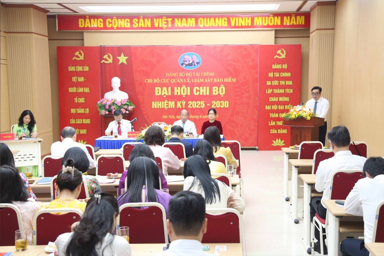 Chi bộ Cục Quản lý, giám sát bảo hiểm tổ chức Đại hội nhiệm kỳ 2025-2030