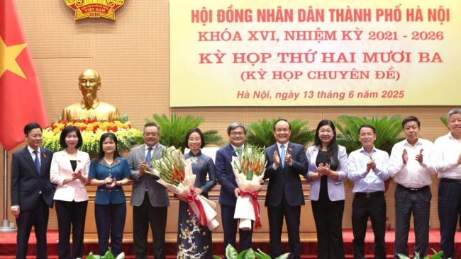 Bà Phạm Thị Thanh Mai và ông Trương Việt Dũng được bầu làm Phó Chủ tịch HĐND và UBND TP. Hà Nội