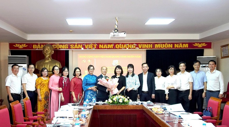 Chi bộ Quỹ Phát triển doanh nghiệp nhỏ và vừa: Chi bộ trong sạch, vững mạnh, tiêu biểu