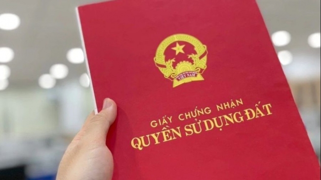 Hồ sơ cấp "Sổ đỏ" đã được tiếp nhận trước 1/7/2025 nhưng chưa được giải quyết thì thực hiện thế nào?