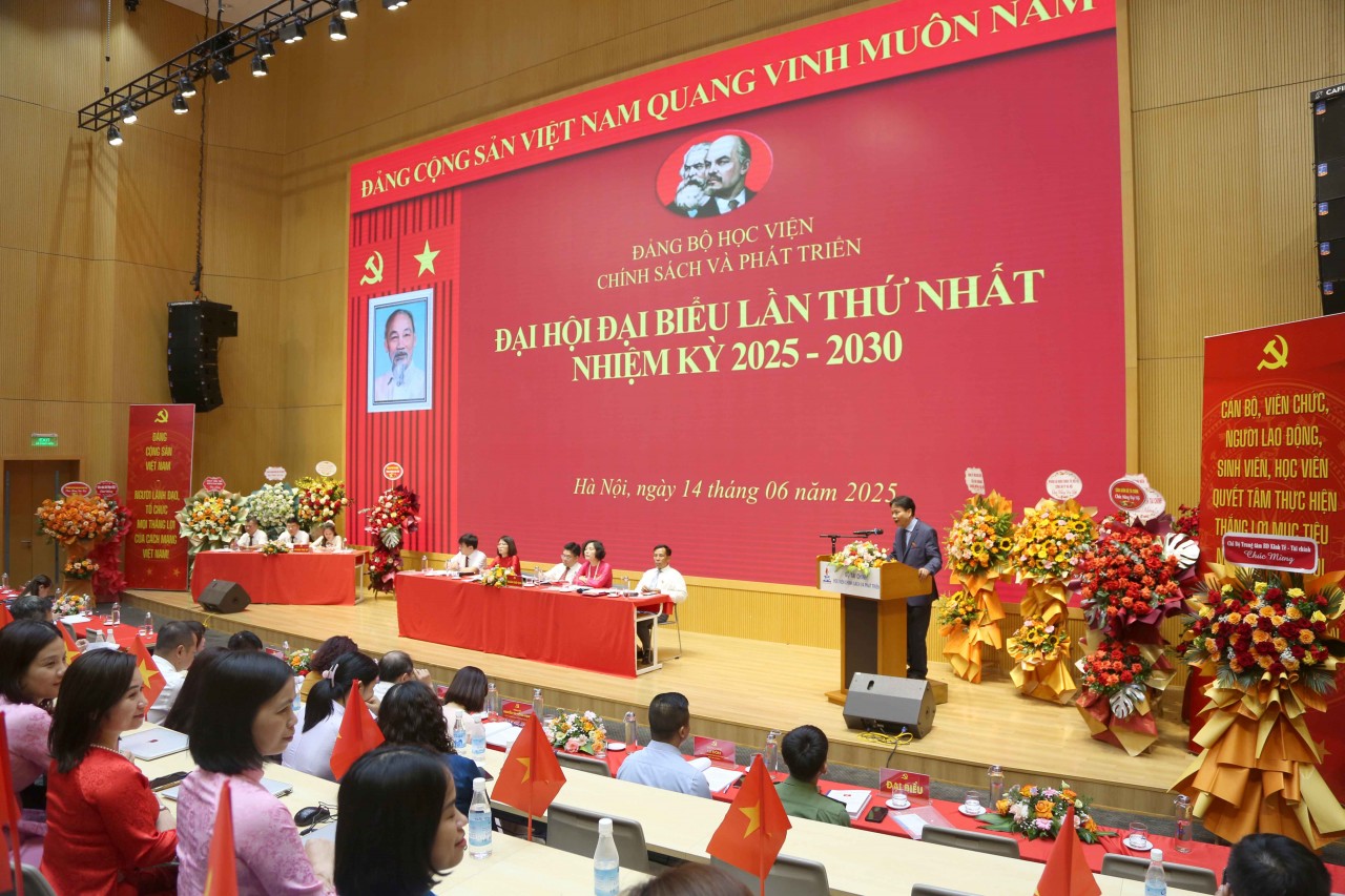 Tiếp tục xây dựng Đảng bộ Học viện Chính sách và phát triển trong sạch, vững mạnh, chung sức đồng lòng