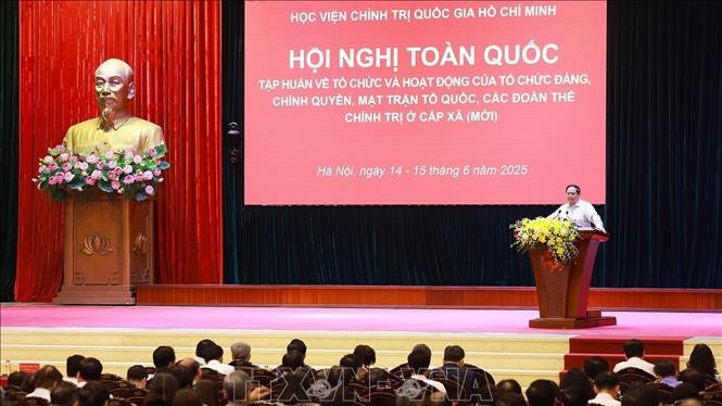 Thủ tướng Phạm Minh Chính: Đến 30/6 hệ thống chính trị cấp xã trong toàn quốc đi vào hoạt động đồng bộ