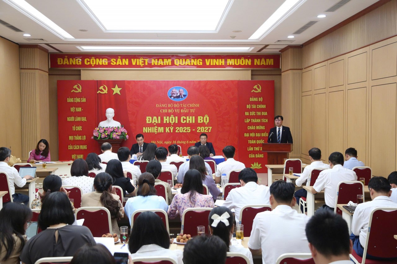 Quyết tâm xây dựng Chi bộ Vụ Đầu tư vững mạnh, đáp ứng các yêu cầu nhiệm vụ mới