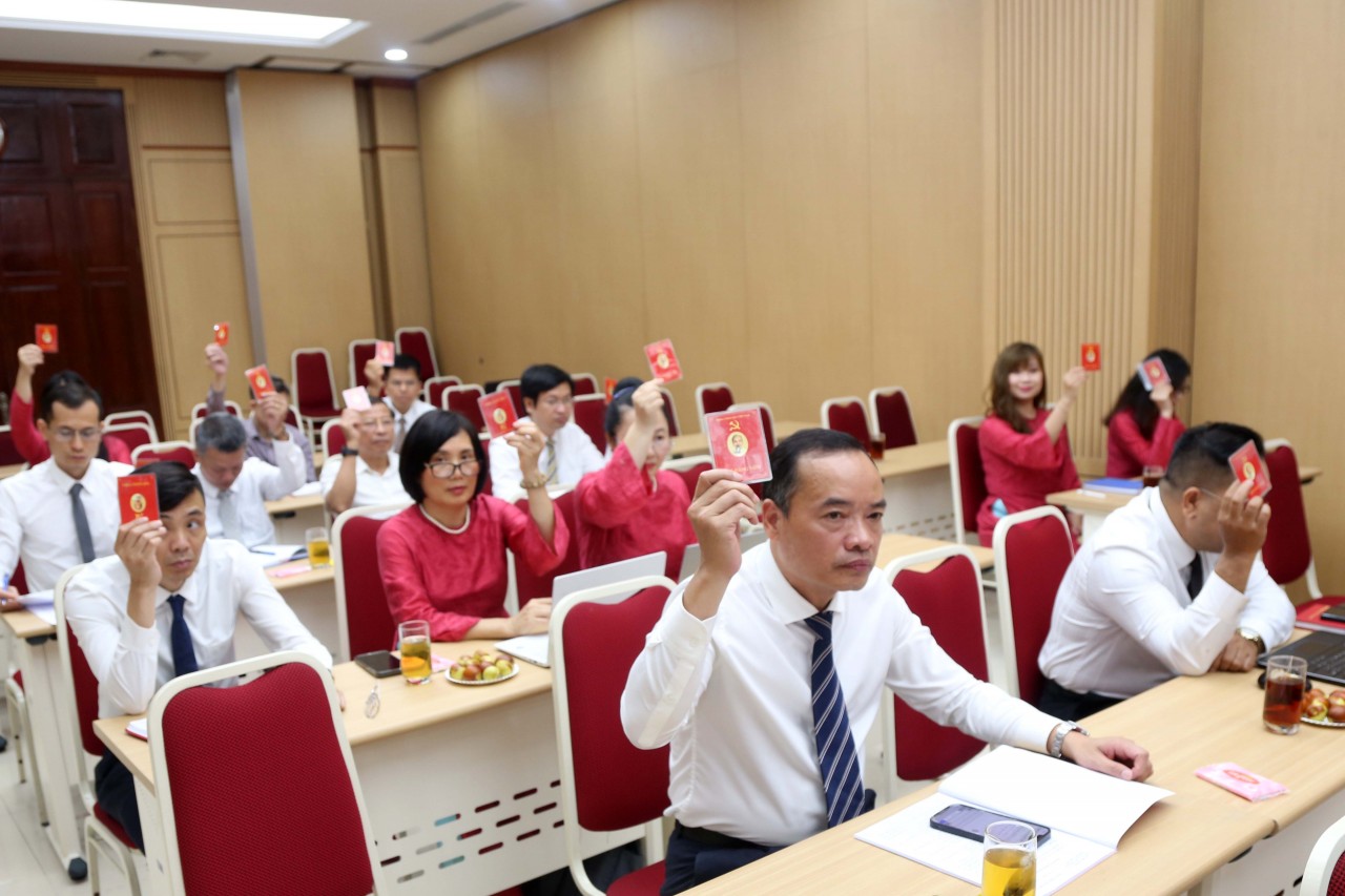 Xây dựng Chi bộ Vụ Quản lý quy hoạch ngày càng trong sạch, vững mạnh Xây dựng Chi bộ Vụ Quản lý quy hoạch ngày càng trong sạch, vững mạnh