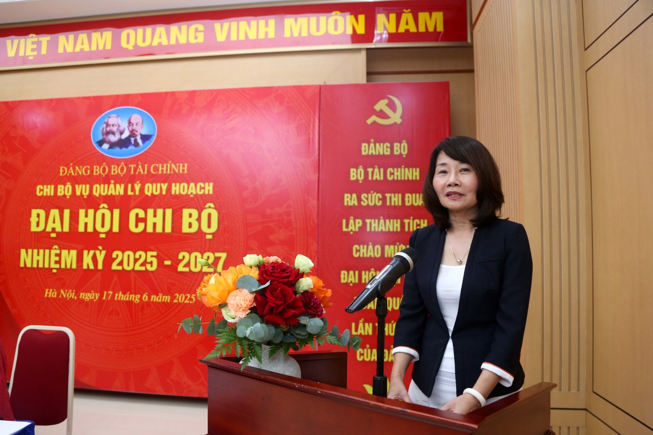 Xây dựng Chi bộ Vụ Quản lý quy hoạch ngày càng trong sạch, vững mạnh Xây dựng Chi bộ Vụ Quản lý quy hoạch ngày càng trong sạch, vững mạnh